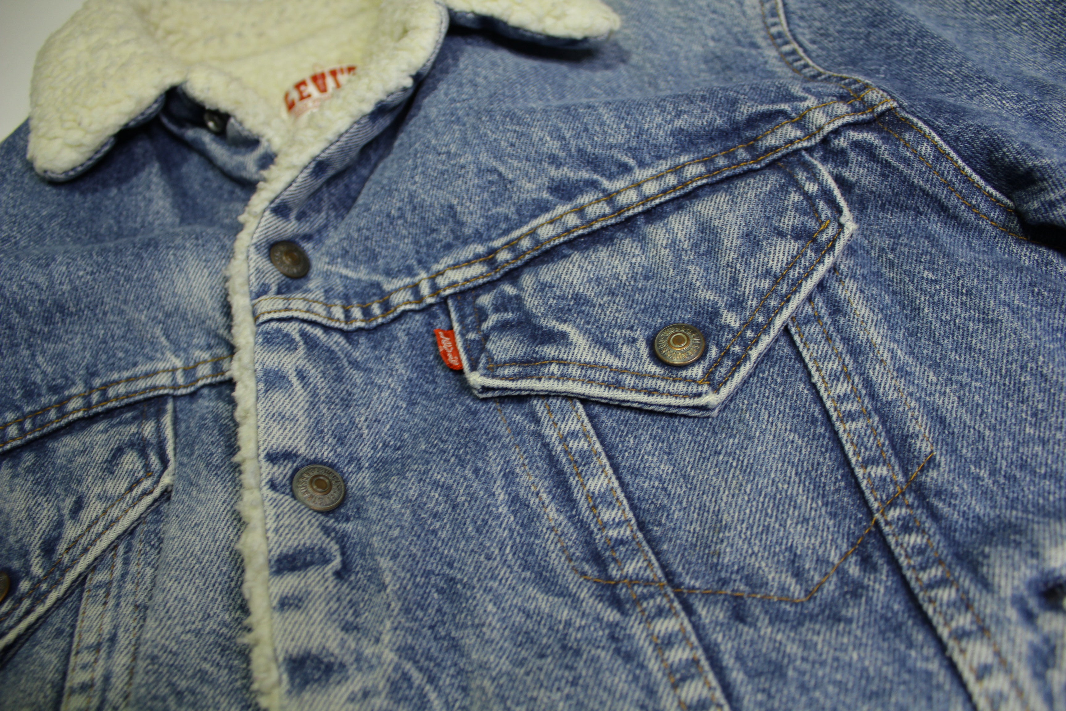 Levis San Francisco Sherpa Lined Light Washed 80's Denim Jean Jacket USA Made