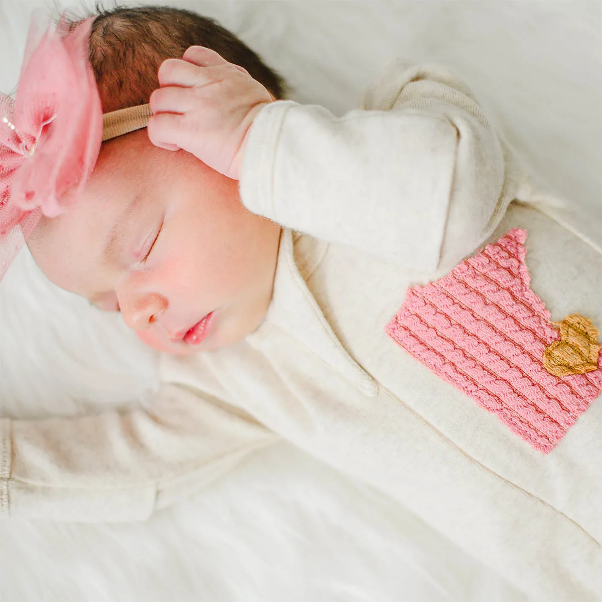 oh baby! Onesie Zipper Footie - Minnesota Love Blush - Sand