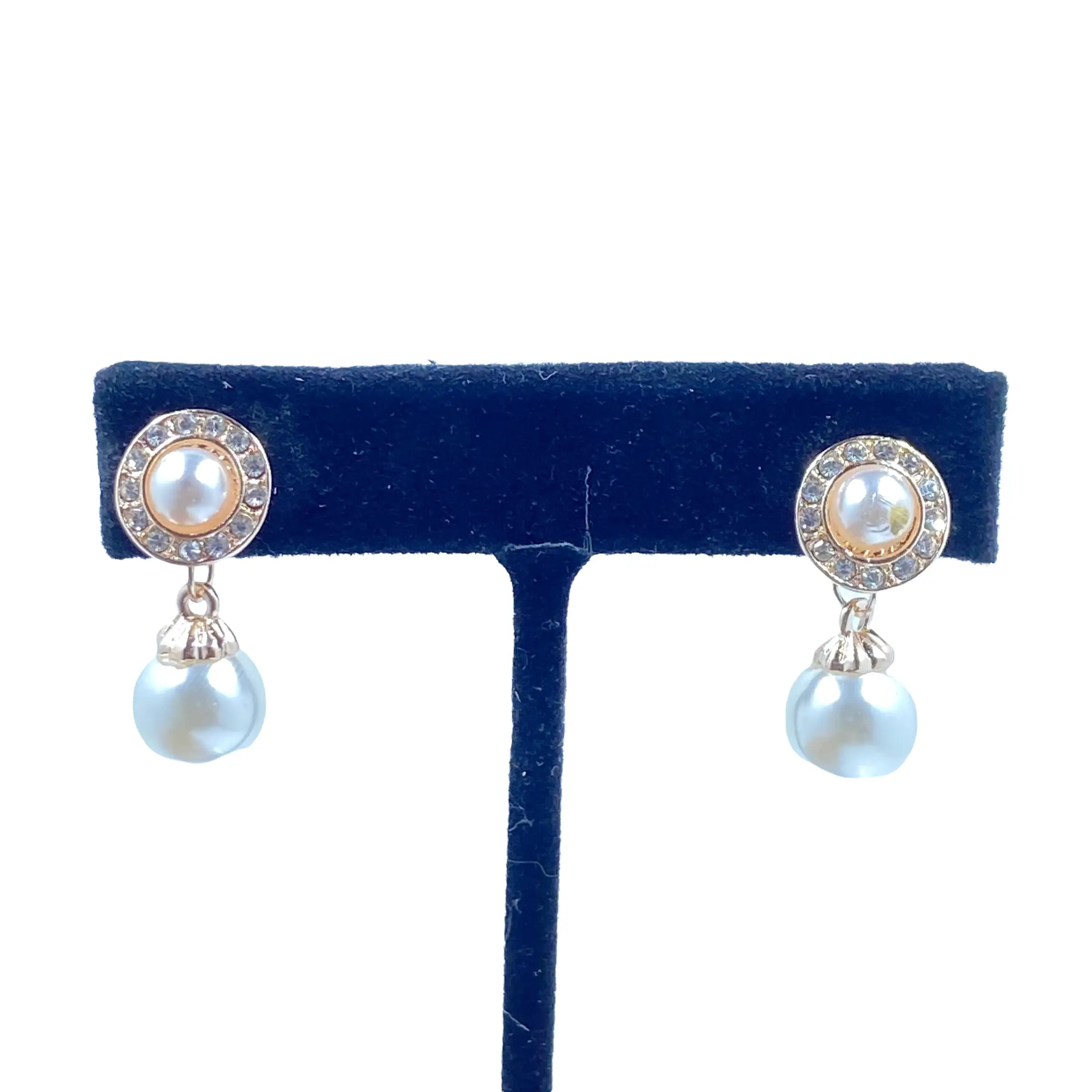 Viola Pearl Clip on Earrings