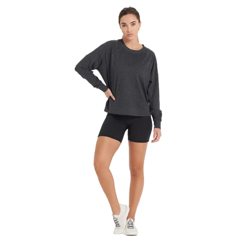 Vuori Women's Long-Sleeve Halo Crew