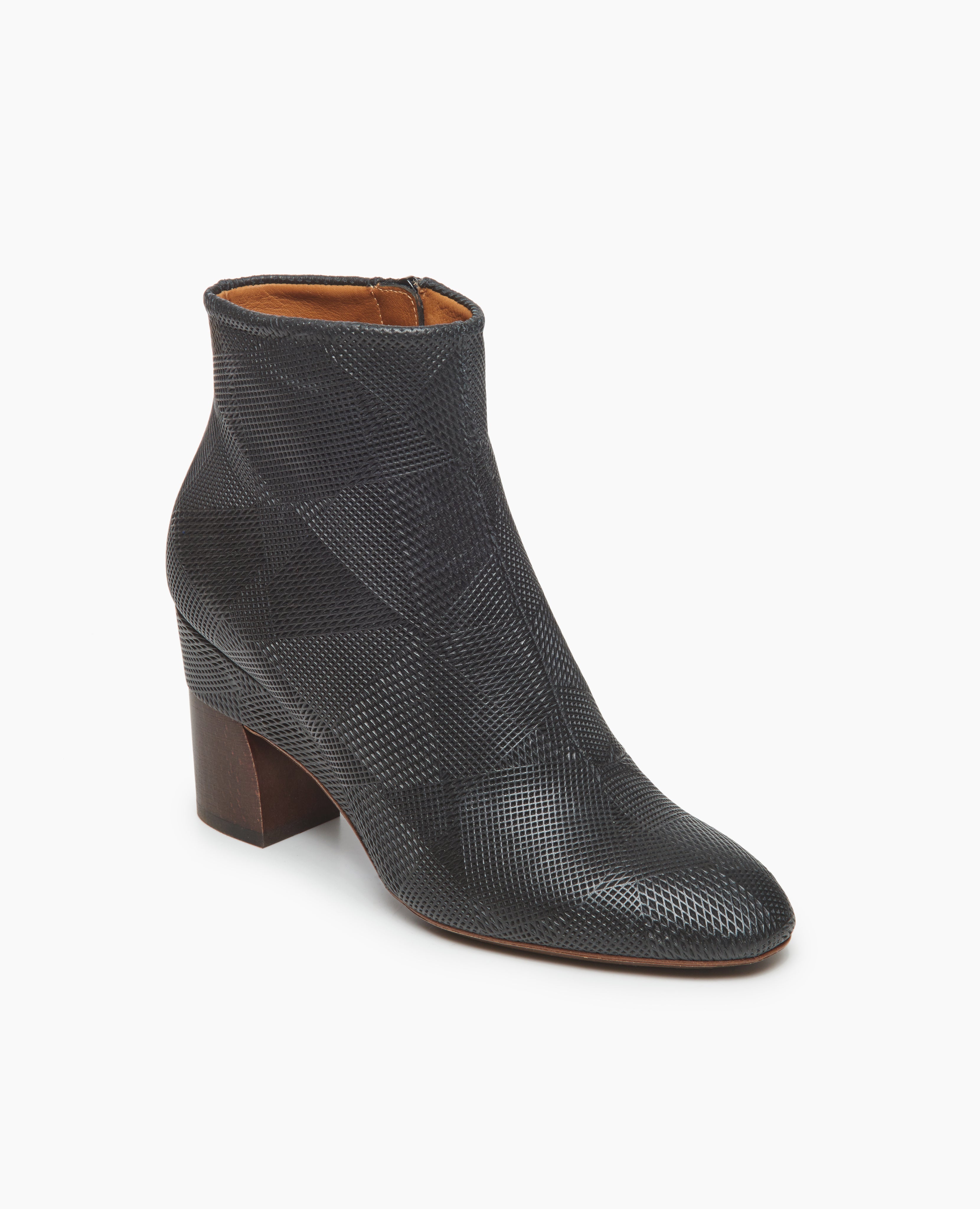 Warehouse Sale - Lono Boot Black Textured Leather